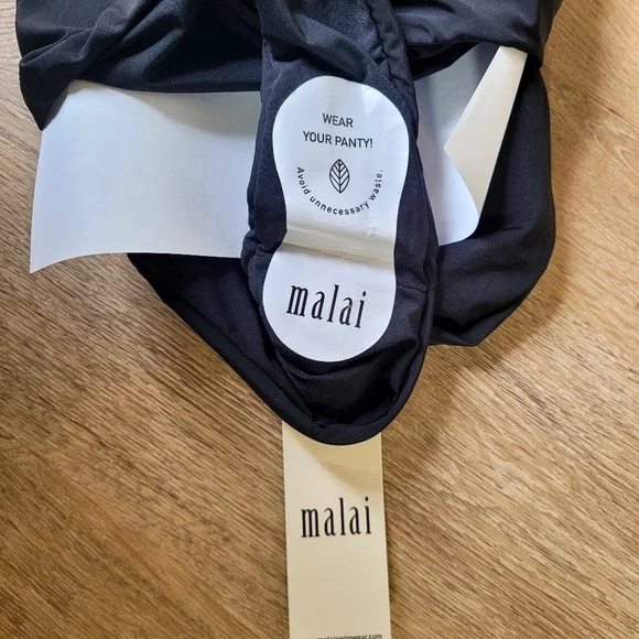 Malai Aslani One-piece Swimsuit Anthropologie Cutoutt Twist Small - Picture 11 of 16